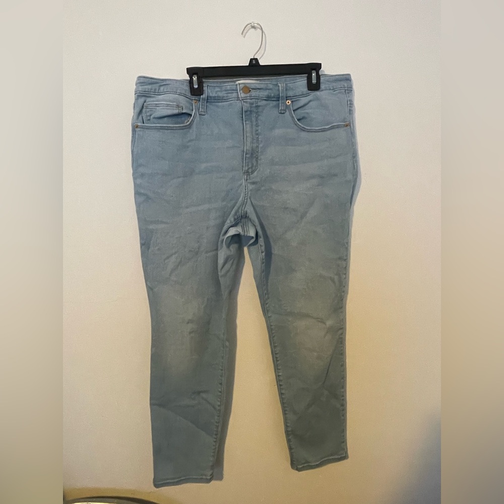 Light wash skinny jeans